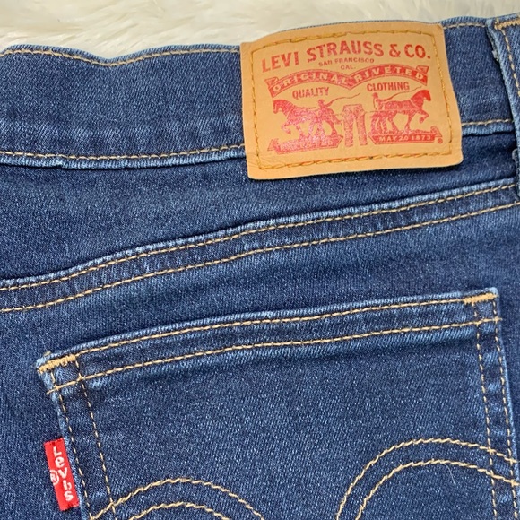 Levi’s Dark Wash Cheeky Denim Shorts - Picture 5 of 8